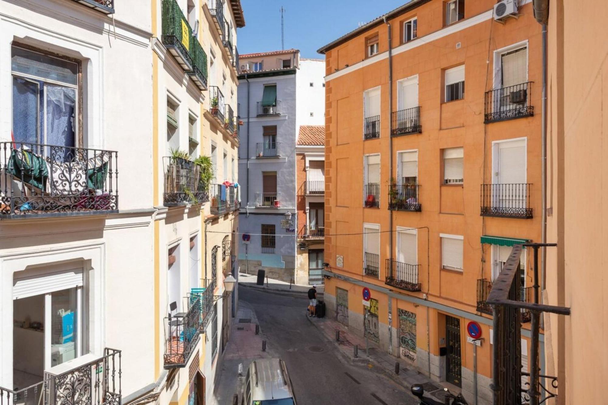 Modern 1 Bedroom Apartment Near Lavapies Madrid Eksteriør billede